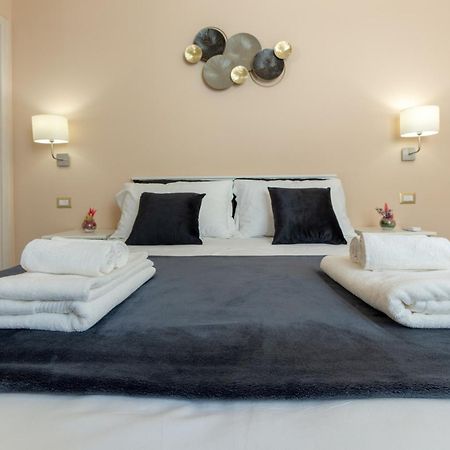 L'Affaccio Rooms - Lungomare Gallipoli Esterno foto